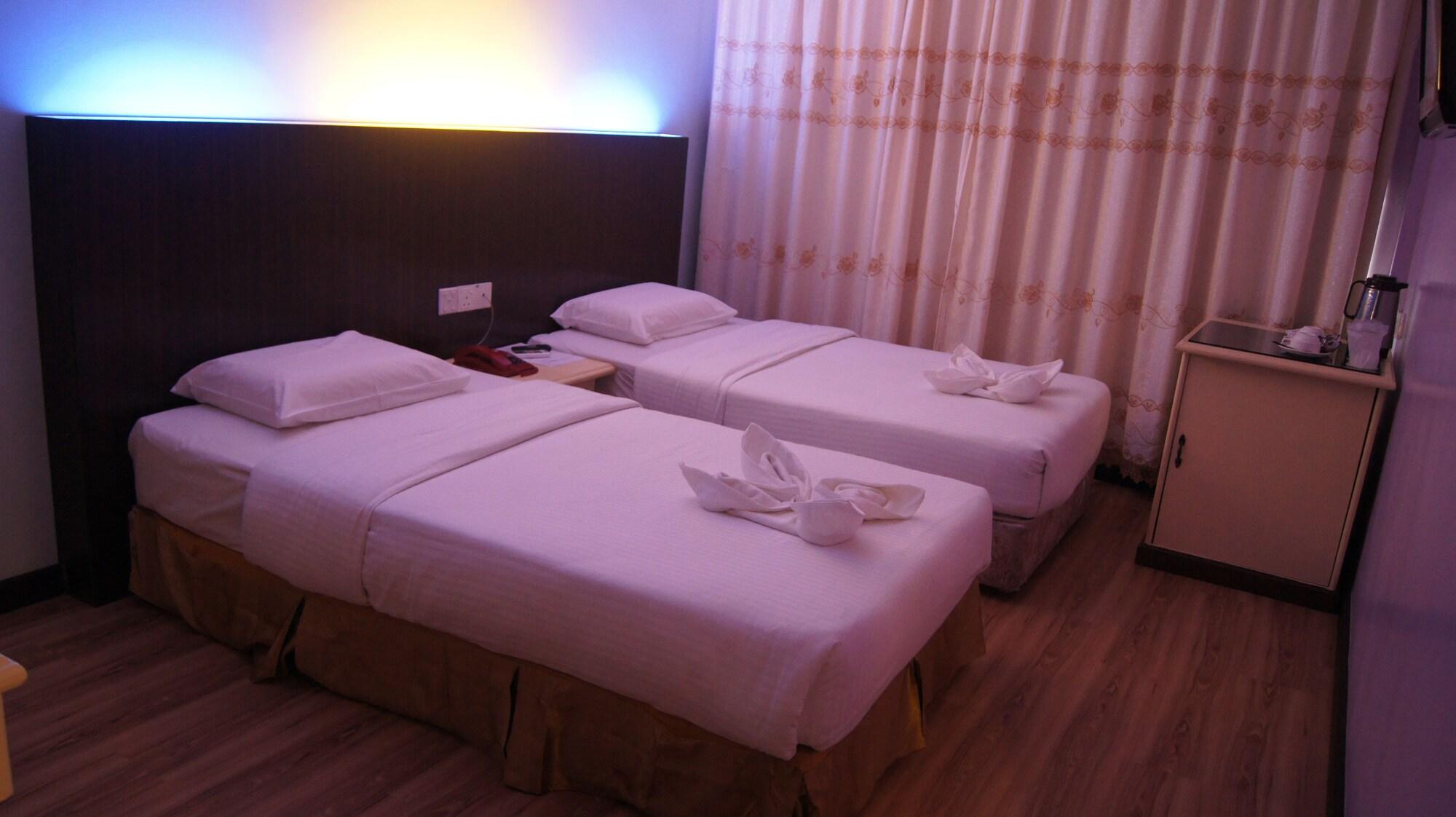 Hotel Hsiang Garden Sandakan Esterno foto